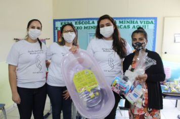 Projeto Mamãe Nota 10 entrega kit gestante para mulheres grávidas do bairro do barretinho