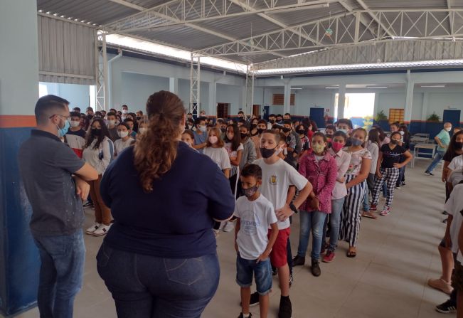 Alunos participam de Concurso que vai escolher uma logomarca em comemoração aos 57 anos de Roseira